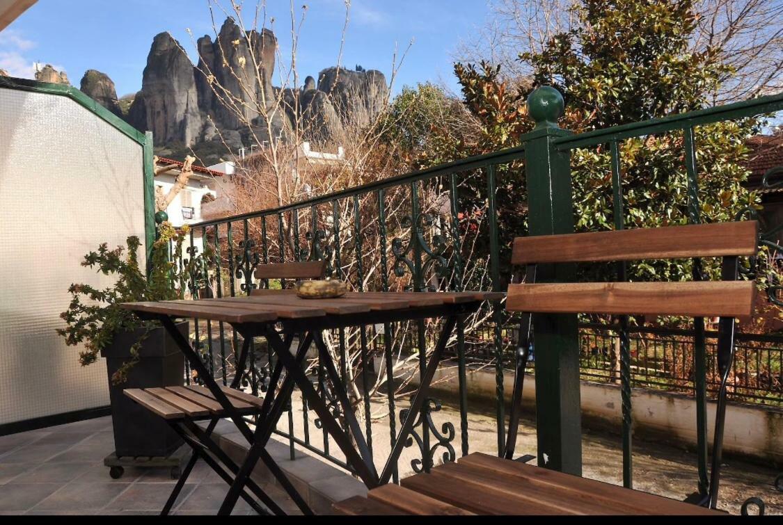 Escape At Meteora Apartment Kalambaka Exterior photo